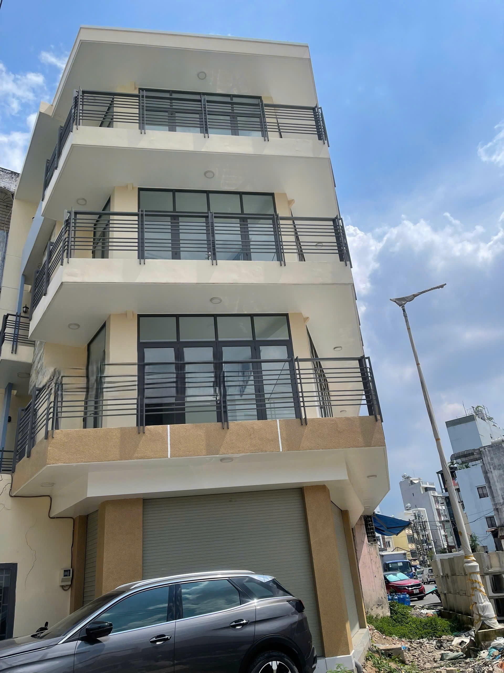 Nhà thuê tại Đường Ba Vì, Tân Bình